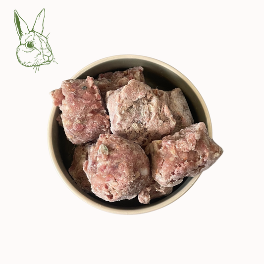 BARF-Nuggets Kaninchen & Gemüse, gewolft und portioniert